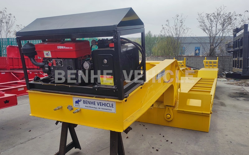 La remorque Lowboy &agrave; col rabattable &agrave; 2 essieux sera envoy&eacute;e en Guyane